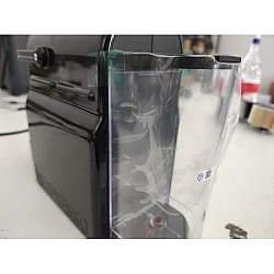 NESPRESSO Aparat za kafu Inissia Crni OUTLET