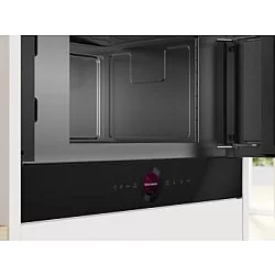 BOSCH BFR9221B1 Ugradna mikrotalasna rerna