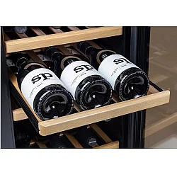 CASO Rashladna vitrina za vina WineComfort 24 crna