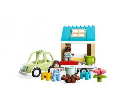 LEGO DUPLO Town family house on wheels
